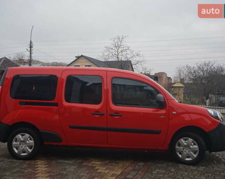 Красный Рено Кенгу, объемом двигателя 0 л и пробегом 44 тыс. км за 11777 $, фото 5 на Automoto.ua