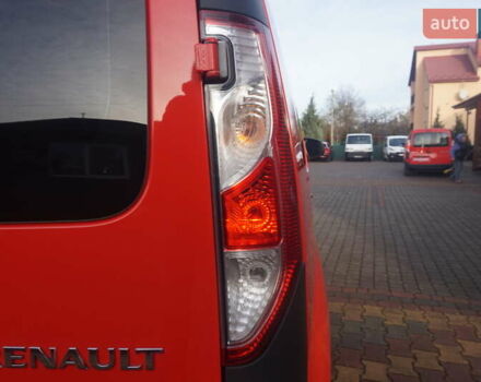 Красный Рено Кенгу, объемом двигателя 0 л и пробегом 34 тыс. км за 12000 $, фото 22 на Automoto.ua