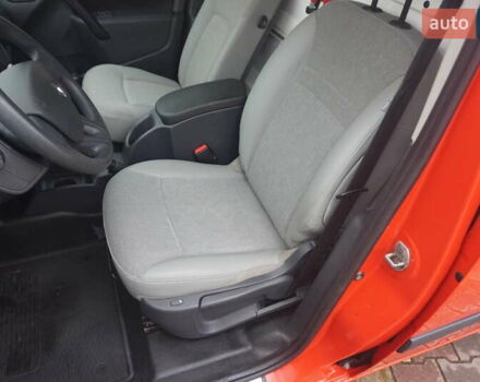 Красный Рено Кенгу, объемом двигателя 0 л и пробегом 44 тыс. км за 11777 $, фото 25 на Automoto.ua