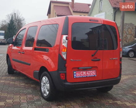 Красный Рено Кенгу, объемом двигателя 0 л и пробегом 44 тыс. км за 11777 $, фото 9 на Automoto.ua