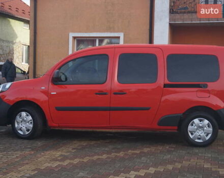 Красный Рено Кенгу, объемом двигателя 0 л и пробегом 34 тыс. км за 12000 $, фото 11 на Automoto.ua