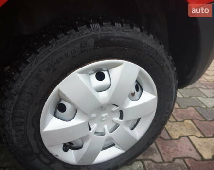 Красный Рено Кенгу, объемом двигателя 0 л и пробегом 44 тыс. км за 11777 $, фото 75 на Automoto.ua