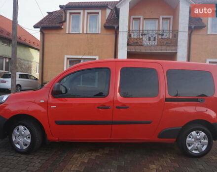 Красный Рено Кенгу, объемом двигателя 0 л и пробегом 34 тыс. км за 12000 $, фото 19 на Automoto.ua