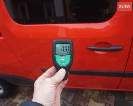 Красный Рено Кенгу, объемом двигателя 0 л и пробегом 44 тыс. км за 11777 $, фото 67 на Automoto.ua