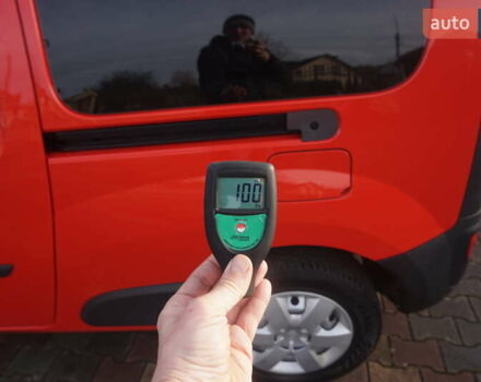 Красный Рено Кенгу, объемом двигателя 0 л и пробегом 34 тыс. км за 12000 $, фото 65 на Automoto.ua