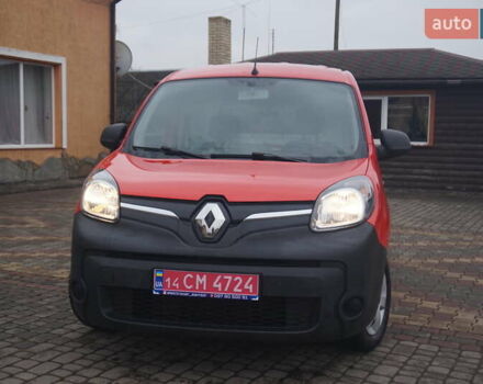 Красный Рено Кенгу, объемом двигателя 0 л и пробегом 44 тыс. км за 11777 $, фото 2 на Automoto.ua