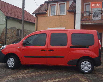 Красный Рено Кенгу, объемом двигателя 0 л и пробегом 44 тыс. км за 11777 $, фото 11 на Automoto.ua