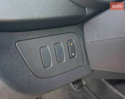 Красный Рено Кенгу, объемом двигателя 0 л и пробегом 34 тыс. км за 12000 $, фото 27 на Automoto.ua