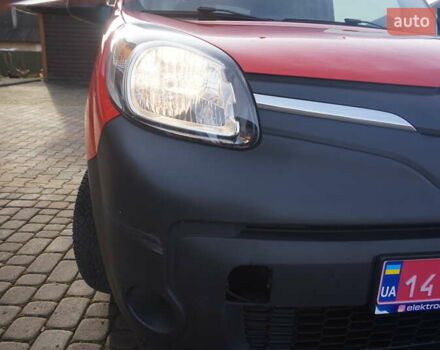 Красный Рено Кенгу, объемом двигателя 0 л и пробегом 34 тыс. км за 12000 $, фото 21 на Automoto.ua