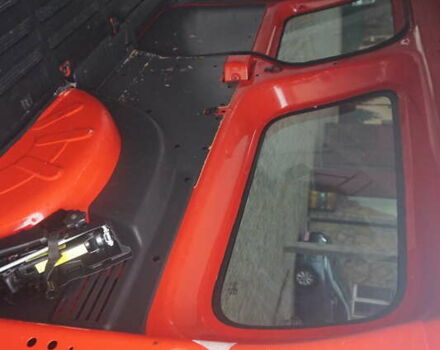 Красный Рено Кенгу, объемом двигателя 0 л и пробегом 44 тыс. км за 11777 $, фото 48 на Automoto.ua