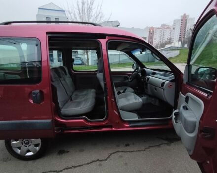 Красный Рено Кенгу, объемом двигателя 1.6 л и пробегом 200 тыс. км за 5194 $, фото 15 на Automoto.ua