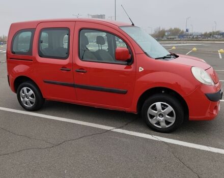 Красный Рено Кенгу, объемом двигателя 1.5 л и пробегом 240 тыс. км за 7203 $, фото 4 на Automoto.ua