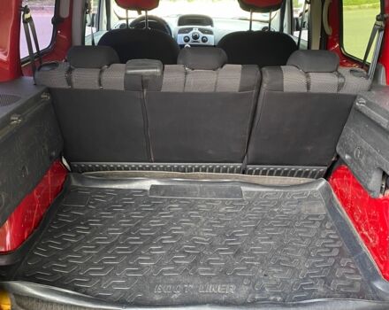 Красный Рено Кенгу, объемом двигателя 1.5 л и пробегом 263 тыс. км за 6555 $, фото 9 на Automoto.ua