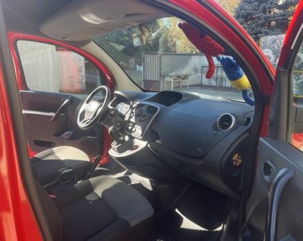 Красный Рено Кенгу, объемом двигателя 1.5 л и пробегом 220 тыс. км за 10500 $, фото 7 на Automoto.ua