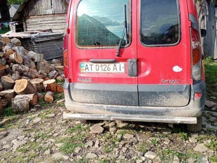 Красный Рено Кенгу, объемом двигателя 1.9 л и пробегом 1000 тыс. км за 1800 $, фото 1 на Automoto.ua