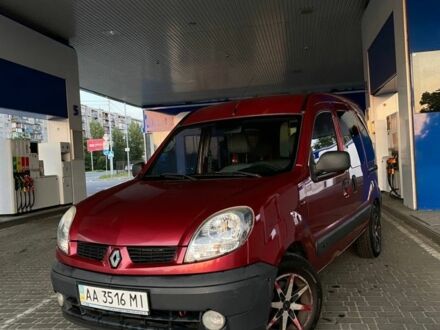 Рено Кенгу 2004 в Киеве на Automoto.ua Красный Рено Кенгу, объемом двигателя 1.4 л и пробегом 372 тыс. км за 3850 $, фото 1 на Automoto.ua