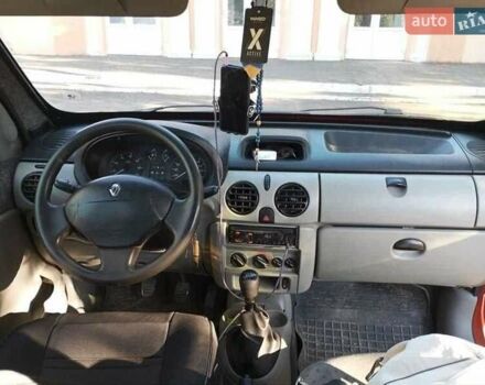 Красный Рено Кенгу, объемом двигателя 1.5 л и пробегом 305 тыс. км за 3300 $, фото 1 на Automoto.ua