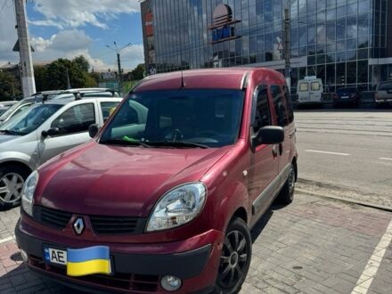 Красный Рено Кенгу, объемом двигателя 1.4 л и пробегом 211 тыс. км за 4500 $, фото 1 на Automoto.ua