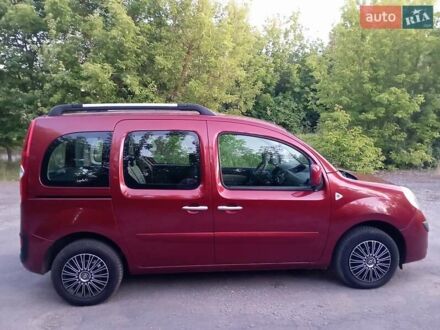 Красный Рено Кенгу, объемом двигателя 1.5 л и пробегом 215 тыс. км за 7700 $, фото 1 на Automoto.ua