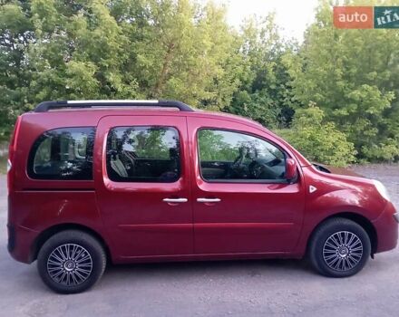 Червоний Рено Кєнгу, об'ємом двигуна 1.5 л та пробігом 215 тис. км за 7700 $, фото 1 на Automoto.ua