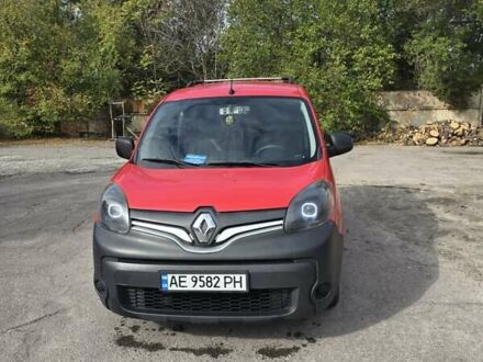Рено Кєнгу 2013 у Дніпро (Дніпропетровську) на Automoto.ua Червоний Рено Кєнгу, об'ємом двигуна 1.5 л та пробігом 186 тис. км за 7300 $, фото 1 на Automoto.ua