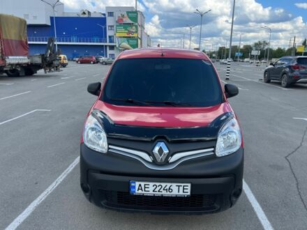 Рено Кенгу 2015 в Днепре (Днепропетровске) на Automoto.ua Красный Рено Кенгу, объемом двигателя 1.5 л и пробегом 175 тыс. км за 11000 $, фото 1 на Automoto.ua