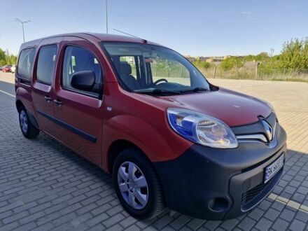 Рено Кенгу 2015 в Дубно на Automoto.ua Красный Рено Кенгу, объемом двигателя 1.5 л и пробегом 91 тыс. км за 11900 $, фото 1 на Automoto.ua