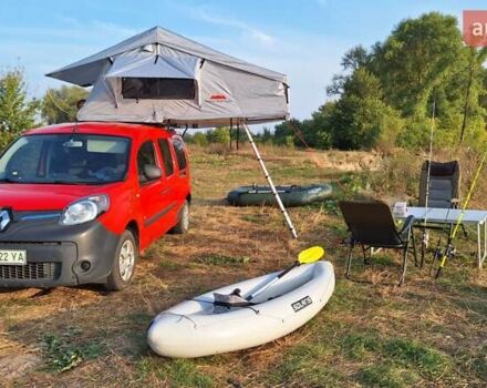 Красный Рено Кенгу, объемом двигателя 0 л и пробегом 201 тыс. км за 17500 $, фото 1 на Automoto.ua