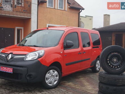 Красный Рено Кенгу, объемом двигателя 0 л и пробегом 44 тыс. км за 11777 $, фото 1 на Automoto.ua