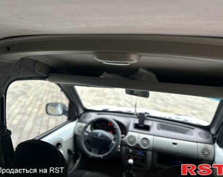 Рено Кенгу, объемом двигателя 1.5 л и пробегом 240 тыс. км за 4000 $, фото 13 на Automoto.ua