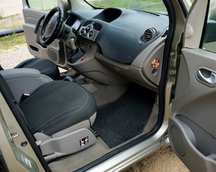 Рено Кенгу, объемом двигателя 1.5 л и пробегом 325 тыс. км за 6500 $, фото 2 на Automoto.ua