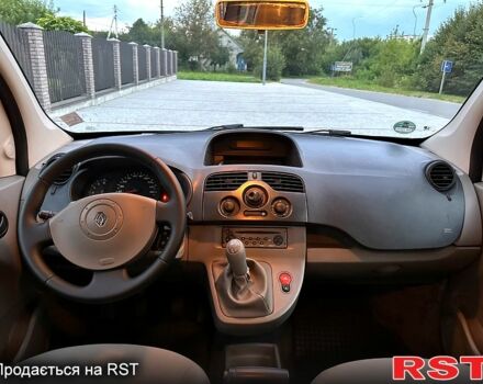 Рено Кенгу, объемом двигателя 1.6 л и пробегом 198 тыс. км за 7500 $, фото 4 на Automoto.ua