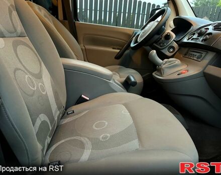 Рено Кенгу, объемом двигателя 1.6 л и пробегом 198 тыс. км за 7500 $, фото 6 на Automoto.ua