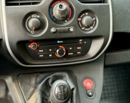 Рено Кенгу, объемом двигателя 1.5 л и пробегом 260 тыс. км за 8700 $, фото 17 на Automoto.ua