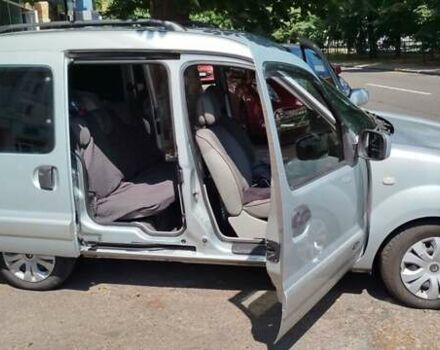 Рено Кенгу, объемом двигателя 1.6 л и пробегом 245 тыс. км за 5200 $, фото 9 на Automoto.ua