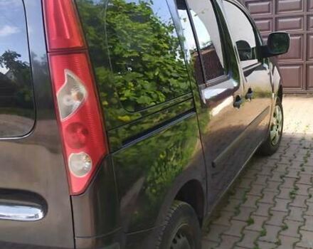 Рено Кенгу, объемом двигателя 1.5 л и пробегом 220 тыс. км за 7500 $, фото 16 на Automoto.ua