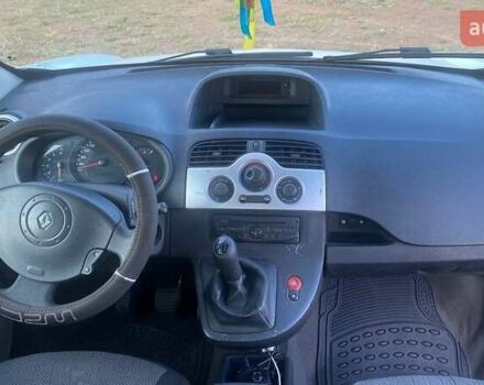 Рено Кенгу, объемом двигателя 1.6 л и пробегом 318 тыс. км за 6300 $, фото 4 на Automoto.ua