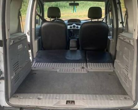 Рено Кенгу, объемом двигателя 1.6 л и пробегом 318 тыс. км за 6300 $, фото 2 на Automoto.ua