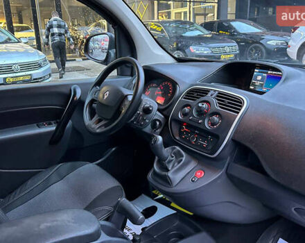 Рено Кенгу, объемом двигателя 1.5 л и пробегом 228 тыс. км за 10500 $, фото 19 на Automoto.ua