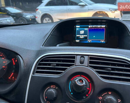 Рено Кенгу, объемом двигателя 1.5 л и пробегом 228 тыс. км за 10500 $, фото 17 на Automoto.ua