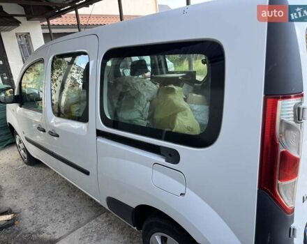 Рено Кєнгу, об'ємом двигуна 0 л та пробігом 60 тис. км за 11000 $, фото 1 на Automoto.ua