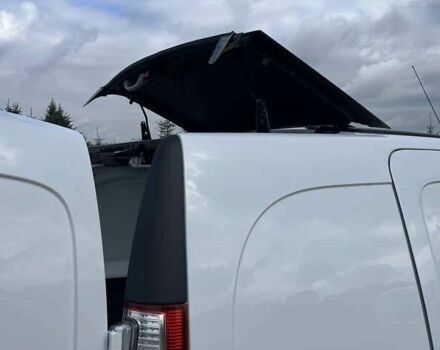 Рено Кенгу 2017 в Львове на Automoto.ua Рено Кенгу, объемом двигателя 0 л и пробегом 36 тыс. км за 9990 $, фото 10 на Automoto.ua