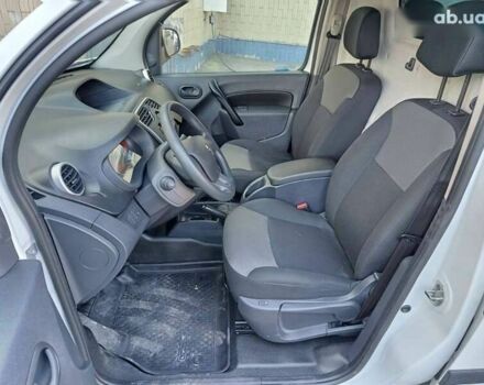 Рено Кенгу, объемом двигателя 0 л и пробегом 27 тыс. км за 13100 $, фото 4 на Automoto.ua