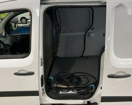 Рено Кенгу, объемом двигателя 0 л и пробегом 27 тыс. км за 13100 $, фото 16 на Automoto.ua