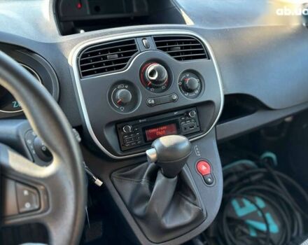 Рено Кенгу 2019 в Львове на Automoto.ua Рено Кенгу, объемом двигателя 0 л и пробегом 63 тыс. км за 9900 $, фото 5 на Automoto.ua