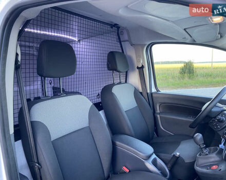 Рено Кенгу, объемом двигателя 1.5 л и пробегом 221 тыс. км за 9750 $, фото 34 на Automoto.ua