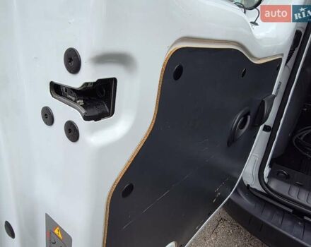 Рено Кенгу, объемом двигателя 0 л и пробегом 26 тыс. км за 14600 $, фото 30 на Automoto.ua