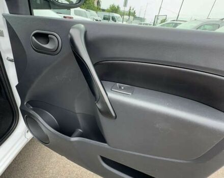 Рено Кєнгу, об'ємом двигуна 1.5 л та пробігом 144 тис. км за 14200 $, фото 13 на Automoto.ua
