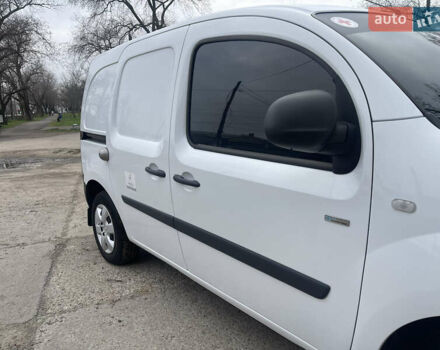 Рено Кенгу, объемом двигателя 0 л и пробегом 65 тыс. км за 9900 $, фото 2 на Automoto.ua