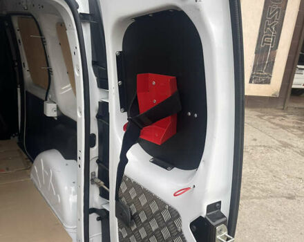 Рено Кенгу, объемом двигателя 0 л и пробегом 65 тыс. км за 9900 $, фото 13 на Automoto.ua